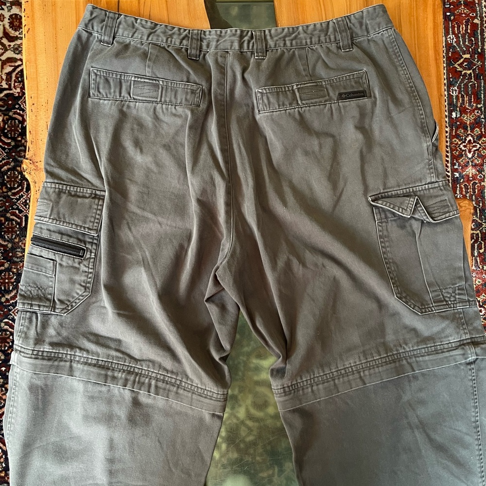 Vintage Columbia Convertible Men's Dark Olive Cargo Pants - Picture 5 of 6